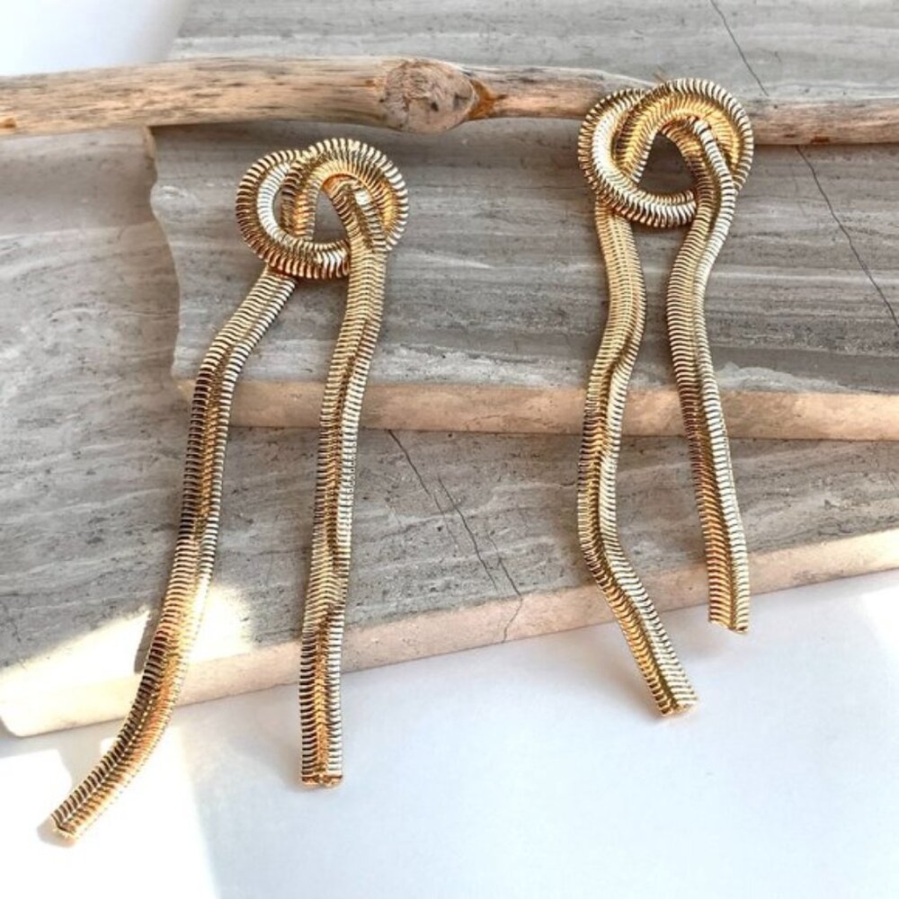 New ~ Anthropologie Snake Chain Loop Long Gold Ea… - image 4